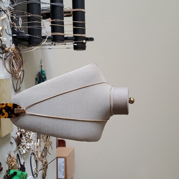 Necklace long - Picture 2 of 2